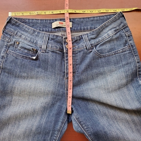 EUC Levis 526 Slender Bootcut Flap Pockets - Picture 2 of 8